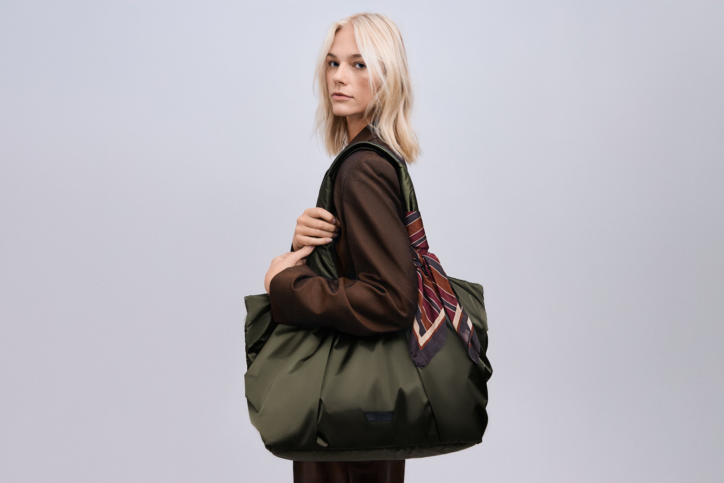 The Best Personal Item Tote for Work and Business Travel